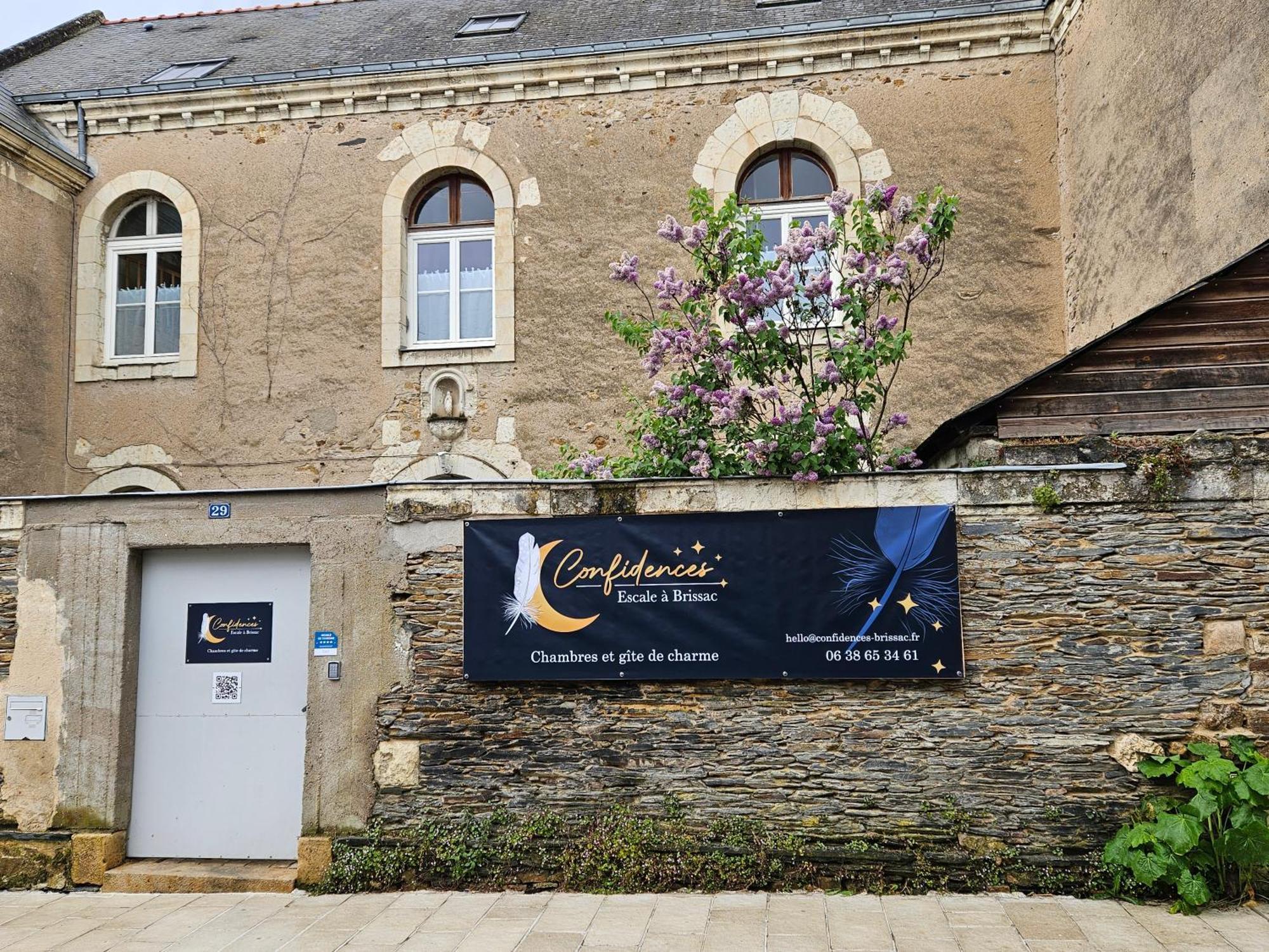 Confidences Escale A Brissac Bed and Breakfast Εξωτερικό φωτογραφία